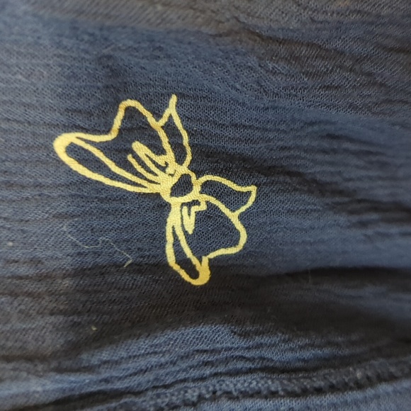 LC Disney bow shirt - Picture 3 of 3